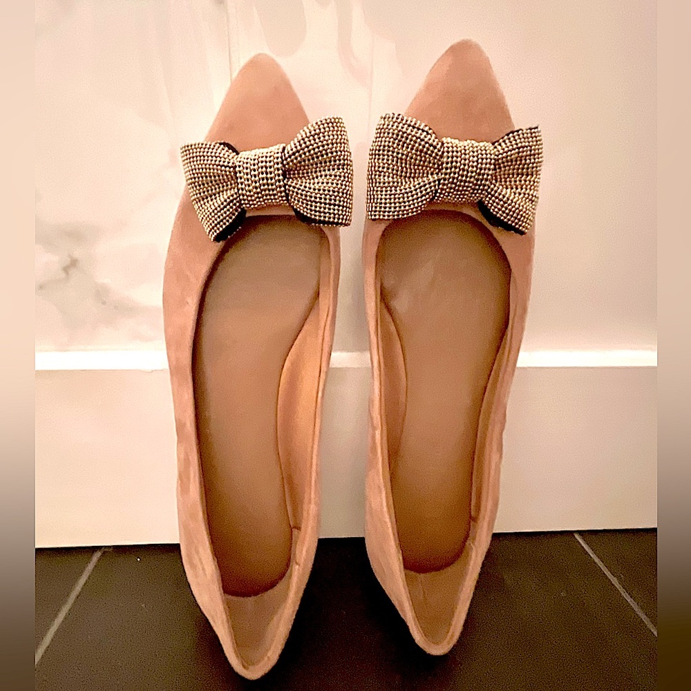Banana Republic Breanna Bow Ballet Flats in Tan